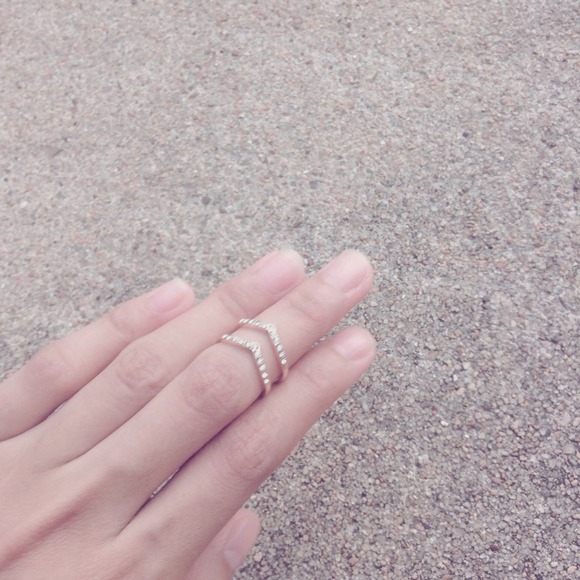 New chevron gold midi rings duo - Picture 4 of 4