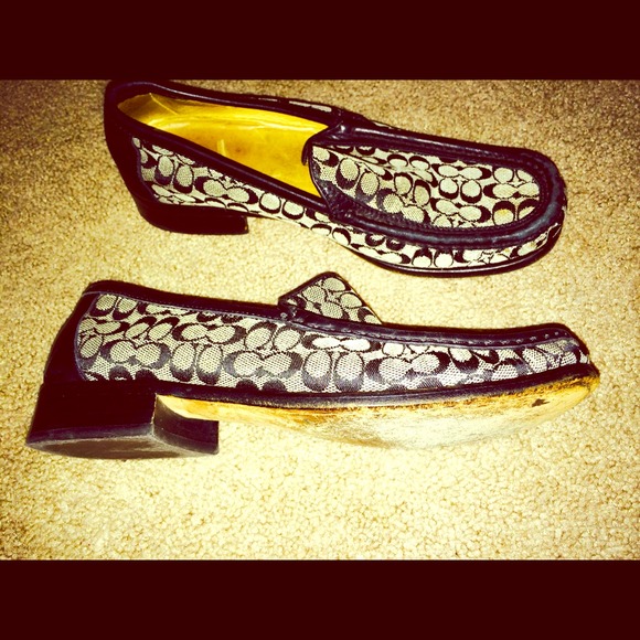 Authentic coach shoes !!