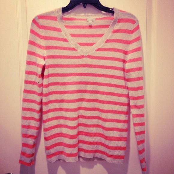 🚫SOLD🚫 V-Neck Striped Sweater