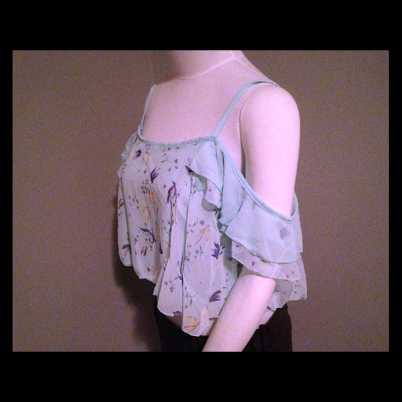 ✅✅New floral off shoulder chiffon top size M