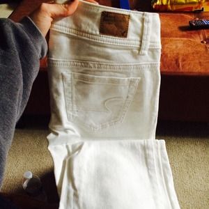 White // American Eagle Jeans // Size 0 // New