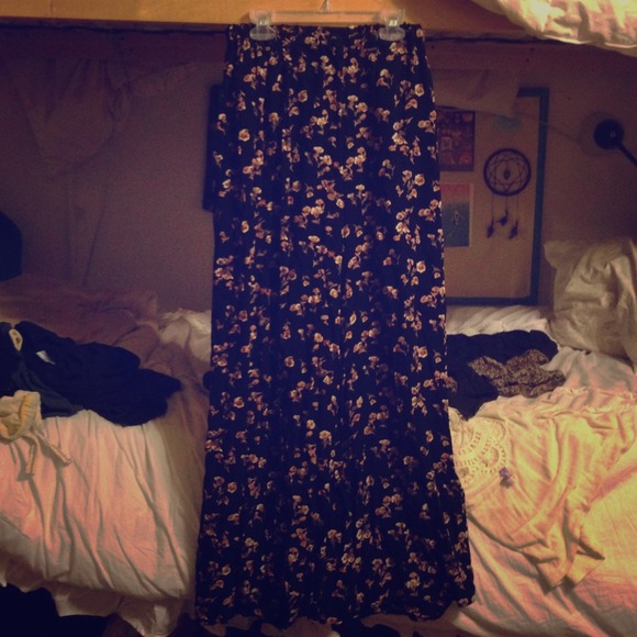 SOLD Brandy Melville floral Aarika pants