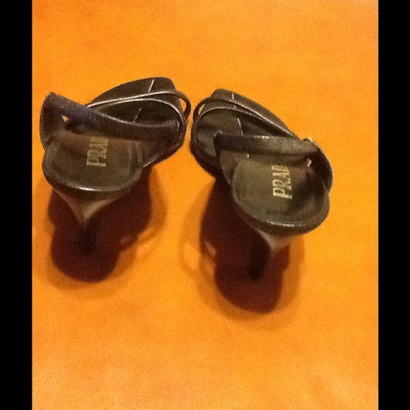 Prada black leather sandals.  SZ 37 1/2 - Picture 4 of 4