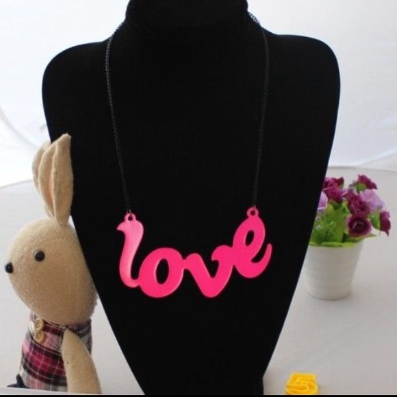 💸✂️👍BOLD NEON STATME T PIECE🎉🎊👍