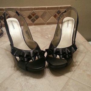 Black ruffle peep toe heels