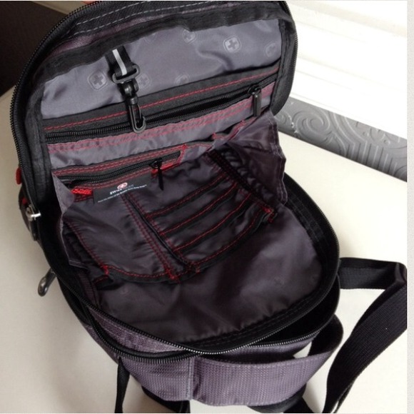 Swissgear Vertical Travel Bag Black Grey Swissgear Vertical Travel Bag Black Grey