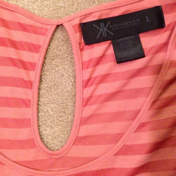 Kardashian Kollection dark peach flowy top - Picture 3 of 3