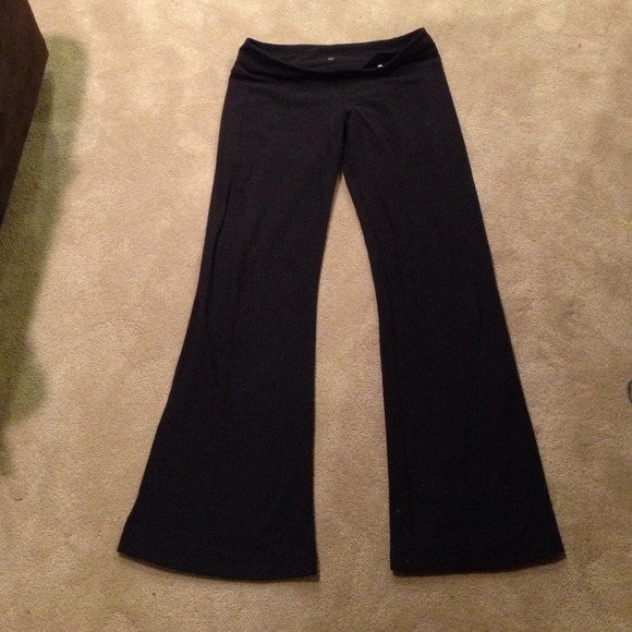 Size 10 black bootcut Lulu