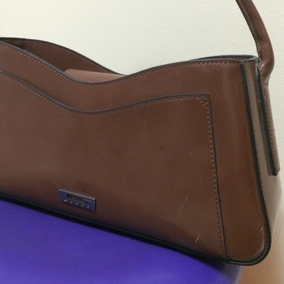 ⭐️NWOT GUESS HANDBAGS⭐️ - Picture 2 of 4