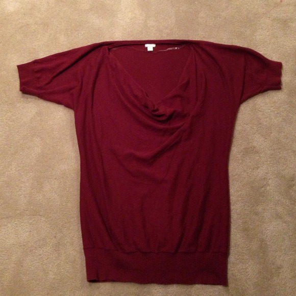 Maroon thin sweater cowl neck