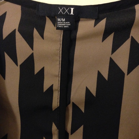 Tribal styled kimono - Picture 2 of 3