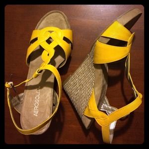 💛Aerosoles Mustard Yellow Wedges sandals sz 9💛