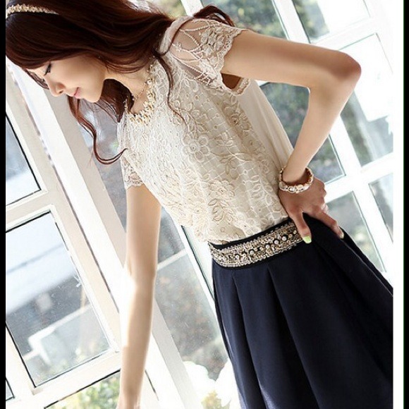 Tops - White Lace Top Size L