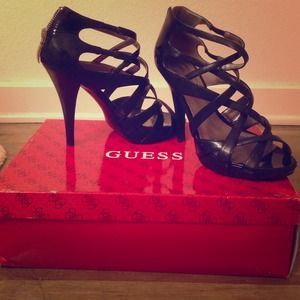 Guess Wgsammee Size 7 Shoes