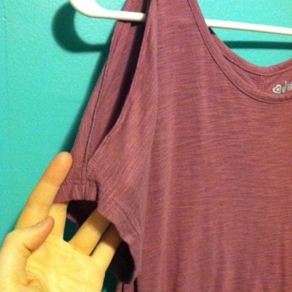 Cut out sleeve top - Picture 2 of 4