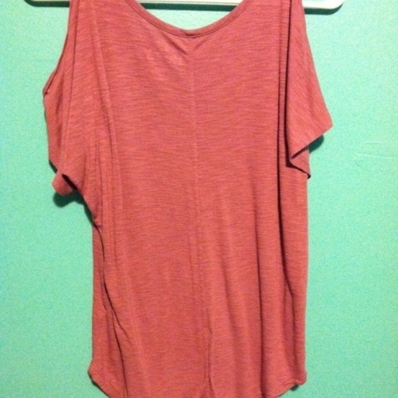 Cut out sleeve top - Picture 4 of 4