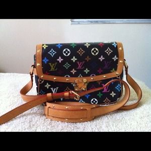 Auth Louis Vuitton Multicolor Black Sologne