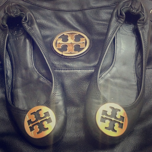 Black authentic Tory Burch flats size 8