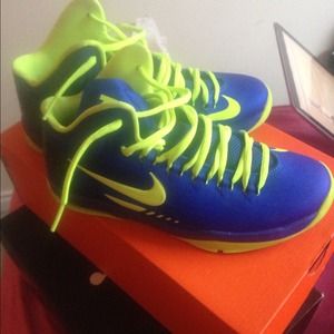 Nike KD's And Nike Jacket bundle