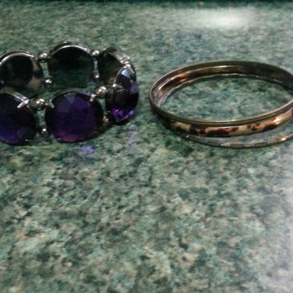 Jewelry bundle - Picture 3 of 4