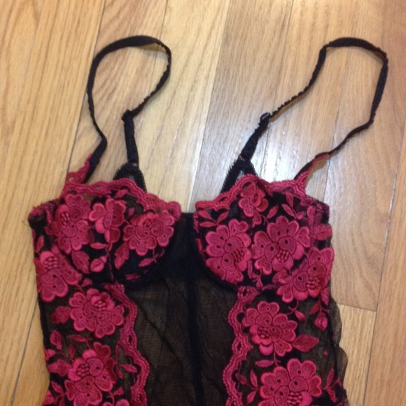 Black & red sexy teddy - Picture 2 of 3