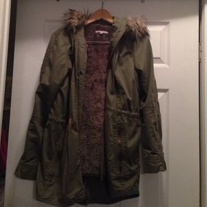 GAP green trench with removable fur trim & liner