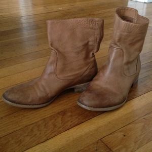 Boutique 9 short tan leather boots size: 7 1/2