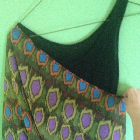 Bat wing pattern top - Picture 2 of 2