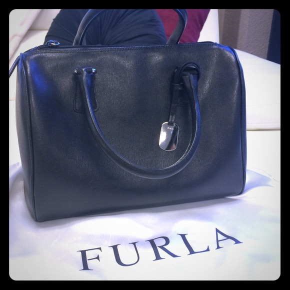 Furla D-Light Satchel in Black