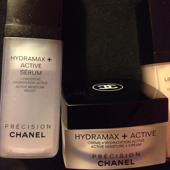 ISO OF THESE! Chanel Hyrdomax + active