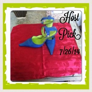 🎉HP 7/26🎉Pretty blue pointed toe ankle strap