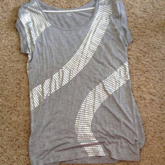 Top - Picture 2 of 2