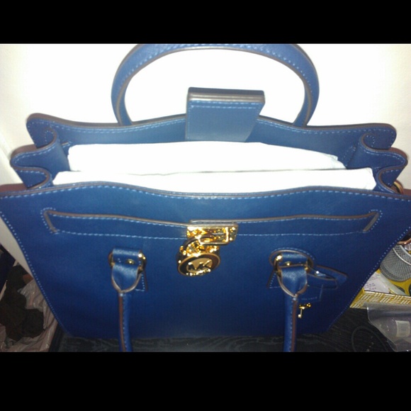 SOLD to Lynnfreetobe Michael Kors NS Hamilton Tote - Picture 3 of 4