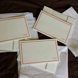 Coach wallet/wristlet gift box.