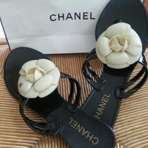 AUTHENTIC CHANEL CAMELLIA flip flop thong slippers