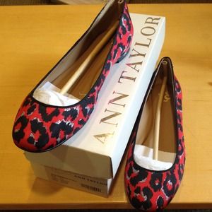 Size 7.5 ANN TAYLOR red leopard ballet flats