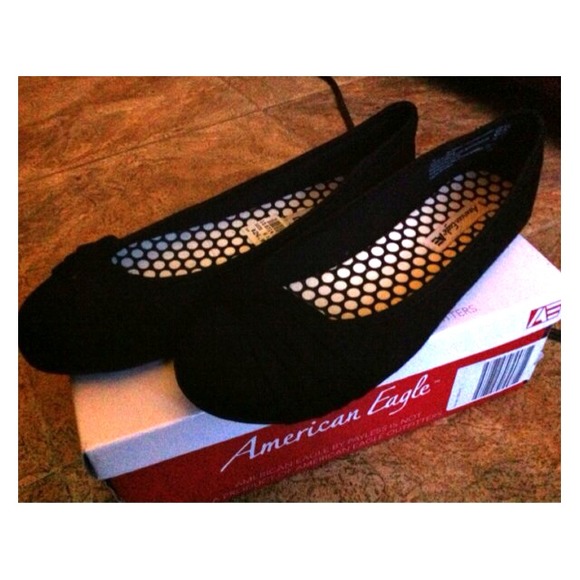 Black material flats
