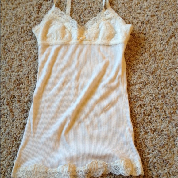 Gilly Hicks lace tank