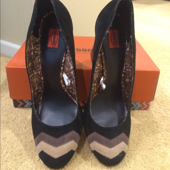 🎉REDUCED🎉MISSONI for target black suede pump - Picture 2 of 4