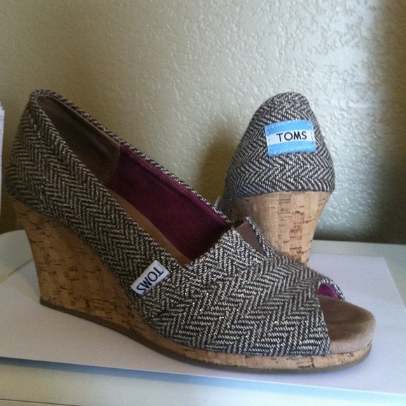 Toms wedges (herringbone)