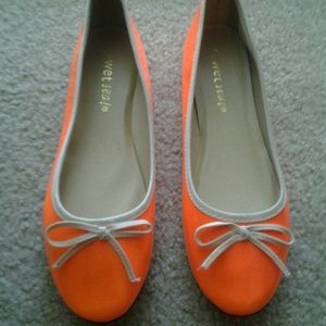 ***CUTE*** NEON ORANGE SZ 8 BALLET FLATS!*PAYPAL*