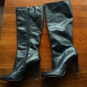Nine West black leather boots