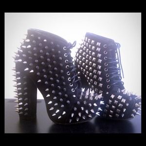 Women's Studded Booties