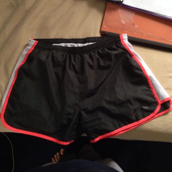 Colosseum running shorts