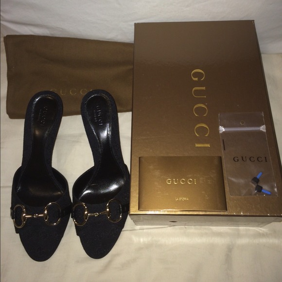 Black Niagara Lux Gucci / Gold Tassel