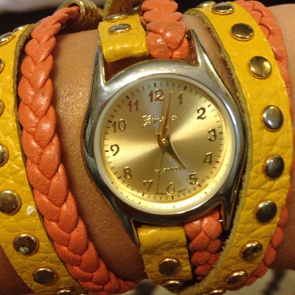 Wrap around watch! - Picture 3 of 4