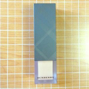 ✨NEW✨ BURBERRY Velvet Foundation in Trench #207