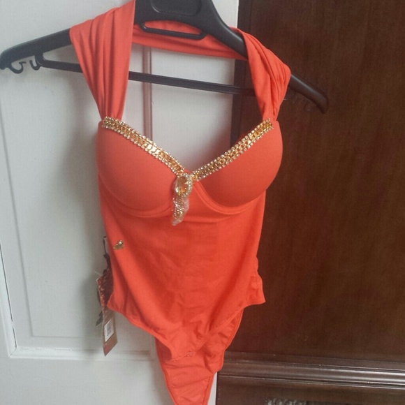 Brazilian body - Picture 1 of 3