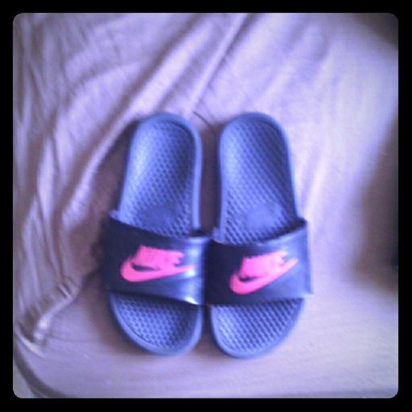 Nike  slippers