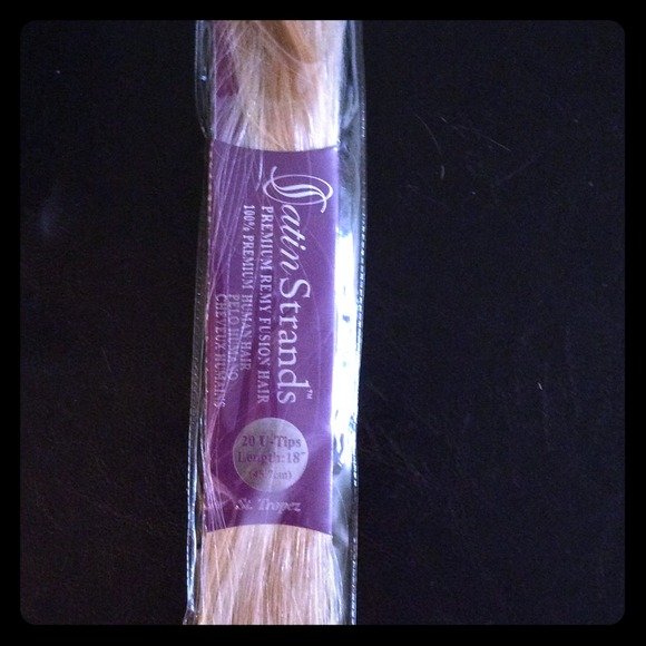 Hair Extensions. 18" inches long 💯% Human Hair